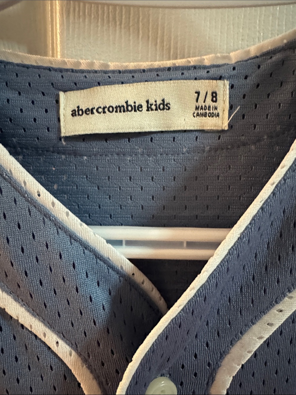 Brand new w/out tags. Abercrombie & Fitch Blue Button-Front Mesh Baseball Jersey - Picture 2 of 6